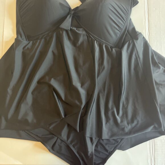 Torrid Swimsuit Women’s Plus Size 5 5R One Piece Black Layered Adjustable Strap - Picture 8 of 16